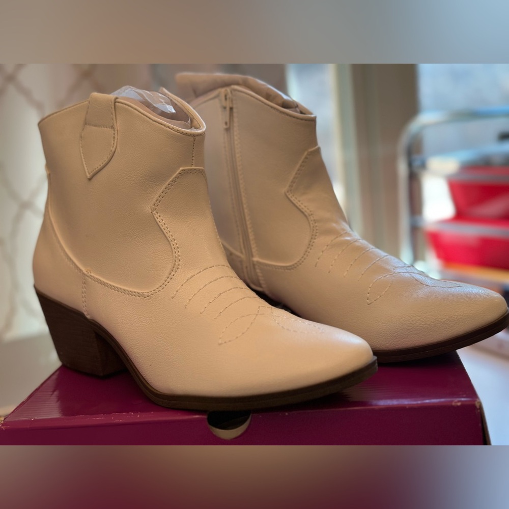 RAMPAGE Boots
